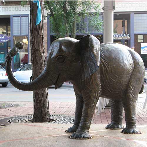 Indian metal bronze elephant statue with bird